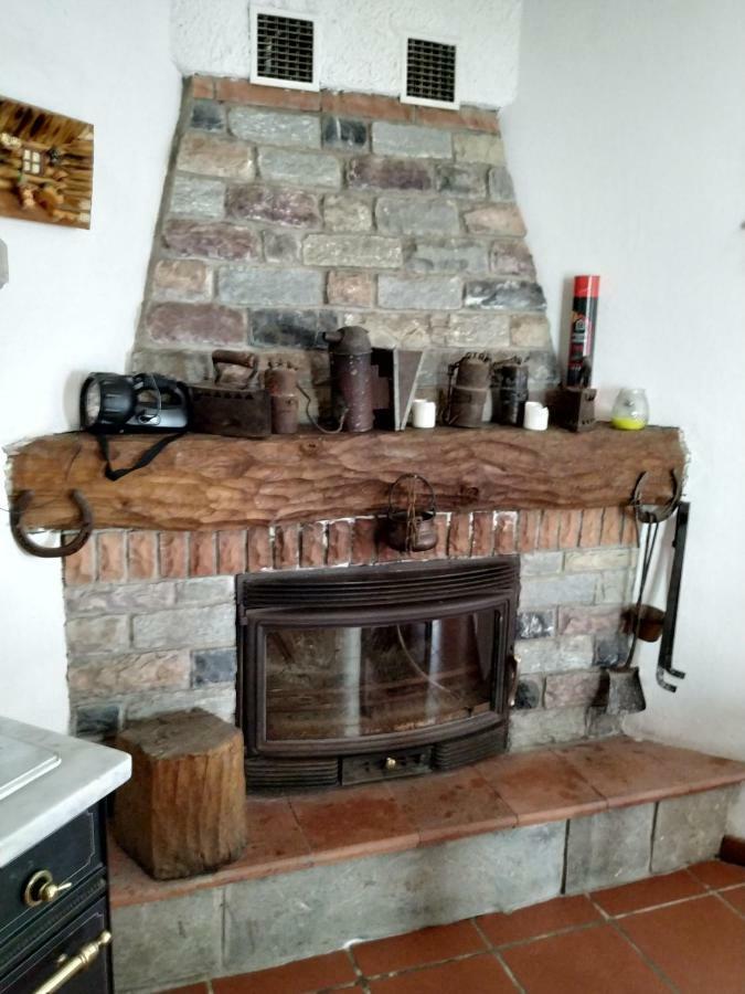 Tra Er Boscu Er Maa Villa Воластра Екстериор снимка